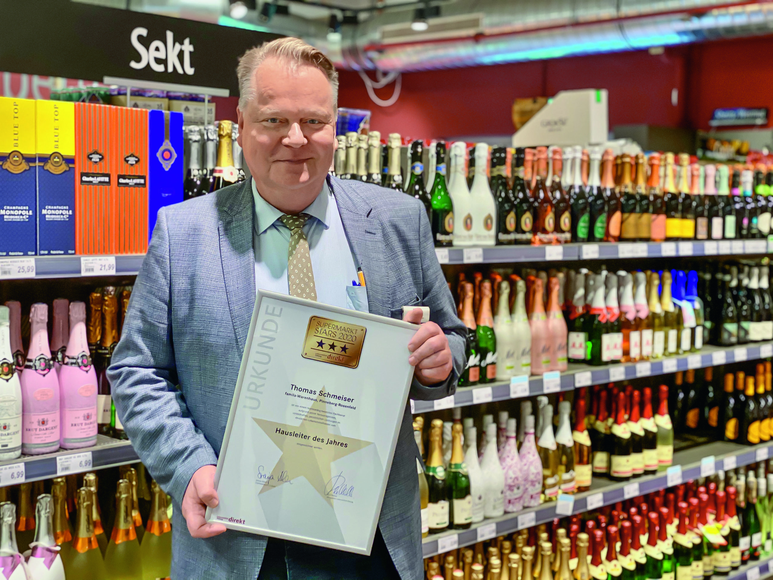 Supermarkt Stars 2020: famila-Warenhausleiter Thomas Schmeiser ausgezeichnet