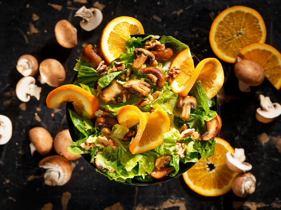 Wintersalat mit glasierten Champignons und Orange Bild zum Rezept: Wintersalat mit glasierten Champignons und Orange