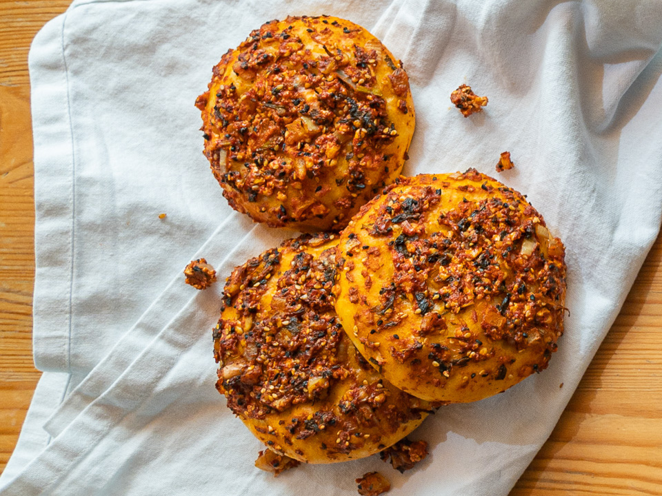 Biberli Ekmek (Paprikabrot) Bild zum Rezept: Biberli Ekmek (Paprikabrot)