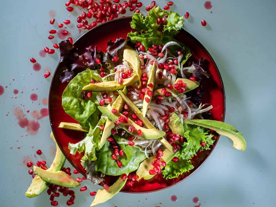 Chicoréesalat mit Avocado und Granatapfel Bild zum Rezept: Chicoréesalat mit Avocado und Granatapfel