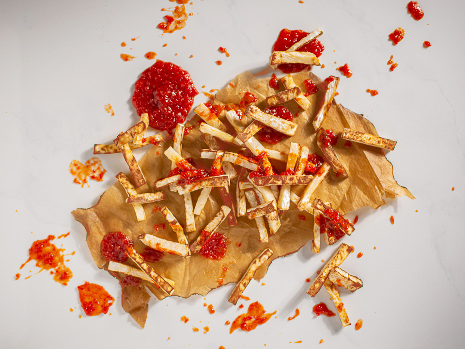 Selleriepommes mit Paprika-Ketchup Bild zum Rezept: Selleriepommes mit Paprika-Ketchup