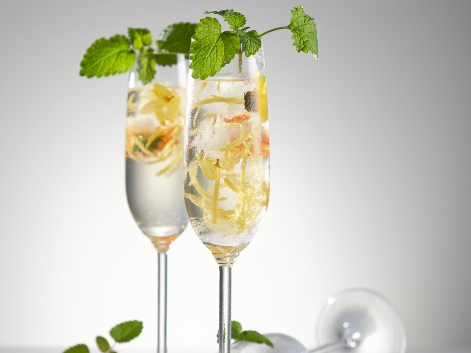 Quittenlikör-Spritz mit Prosecco Bild zum Rezept: Quittenlikör-Spritz mit Prosecco