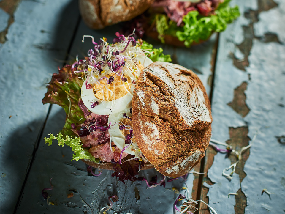 Roggenbrötchen mit Rote-Bete-Creme Bild zum Rezept: Roggenbrötchen mit Rote-Bete-Creme