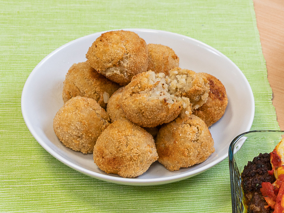 Yele Kakro (Yamswurzelbällchen) Bild zum Rezept: Yele Kakro (Yamswurzelbällchen)
