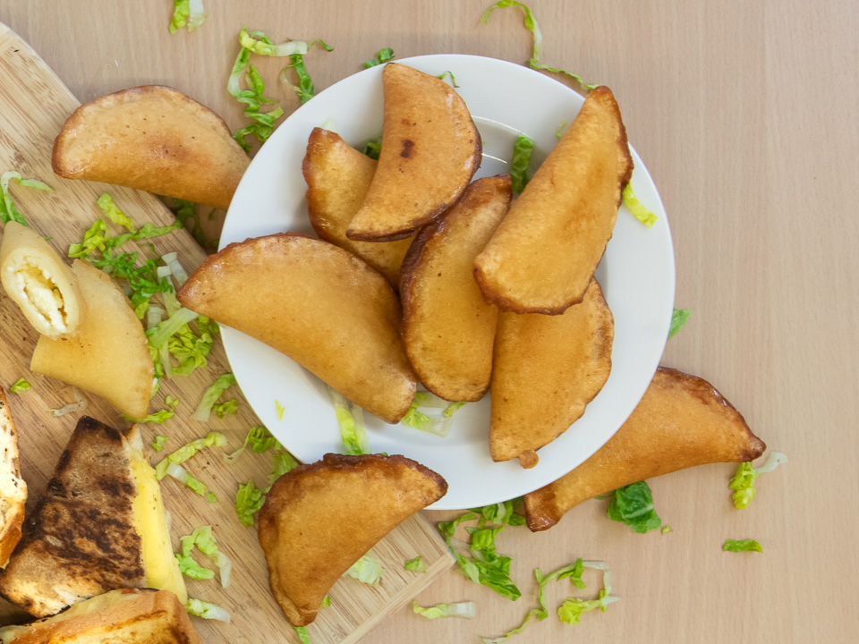 Bild zum Rezept: Qatayef (Gefüllte Pfannkuchen)