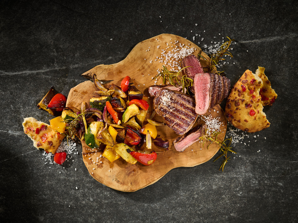 Rinderfilet vom Grill mit mediterranem Gemüse Bild zum Rezept: Rinderfilet vom Grill mit mediterranem Gemüse