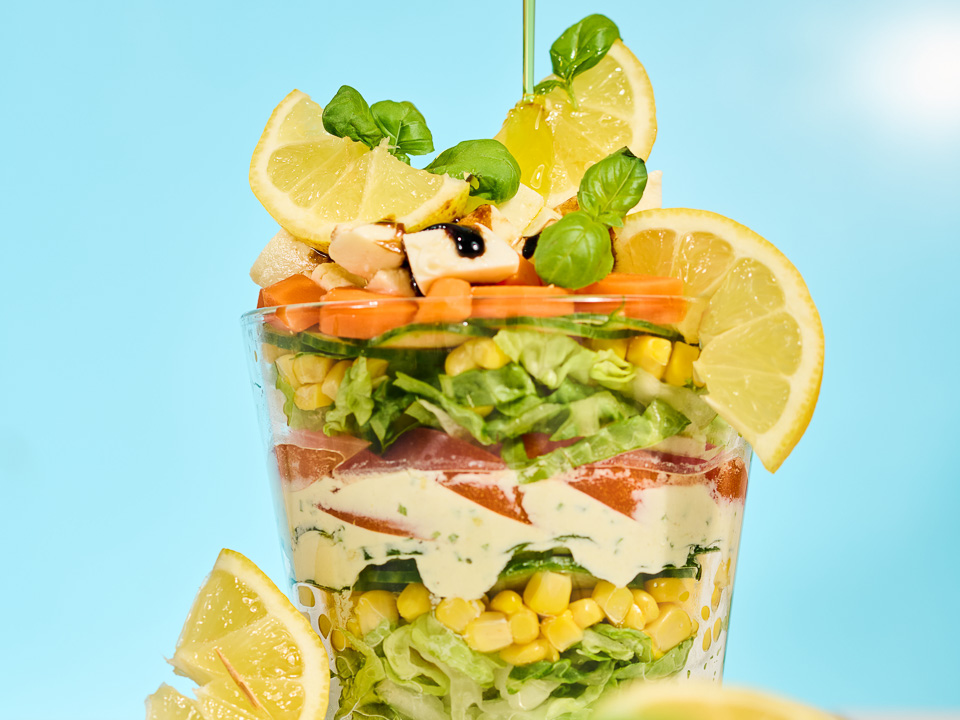 Sommerlicher Schichtsalat Bild zum Rezept: Sommerlicher Schichtsalat