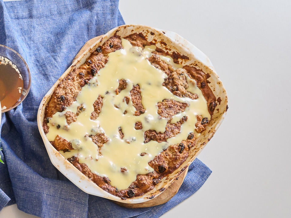 Bild zum Rezept: Traditional Bread Pudding (Brotpudding)