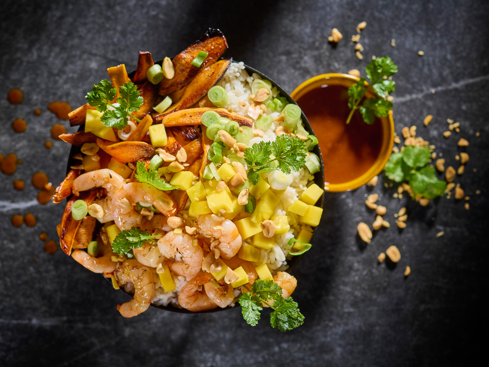 Bild zum Rezept: Süßkartoffel-Garnelen-Bowl