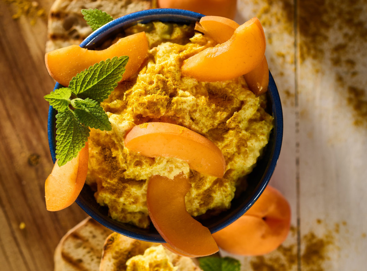 Frischkäse-Dip mit Aprikose und Curry Bild zum Rezept: Frischkäse-Dip mit Aprikose und Curry