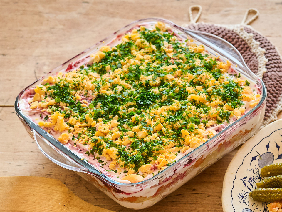 Seljodka Pod Schuboj (Hering unter dem Pelzmantel) Bild zum Rezept: Seljodka Pod Schuboj (Hering unter dem Pelzmantel)
