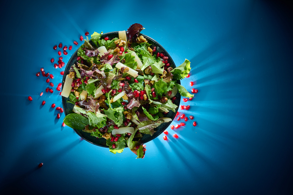 Bild zum Rezept: Schwarzwurzelsalat mit Nusscrunch