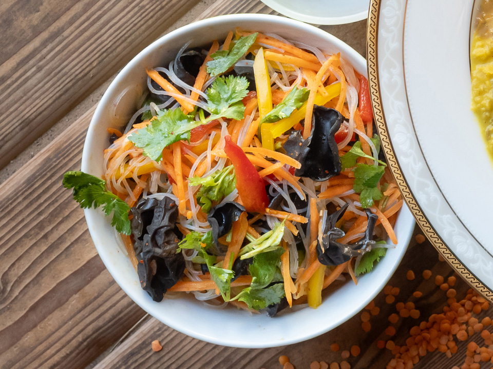 Bild zum Rezept: Jiācháng liángbàn fěnsīī (Chinesischer Glasnudelsalat)