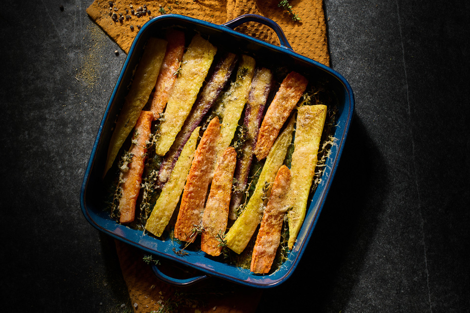 Bild zum Rezept: Gebackene bunte Möhren mit Parmesan