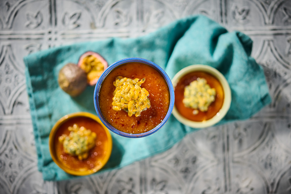 Bild zum Rezept: Crème brûlée mit Passionsfrucht