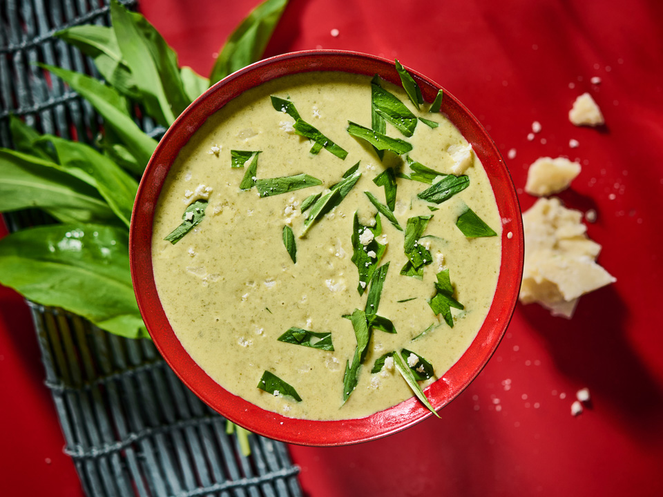 Bild zum Rezept: Bärlauchsuppe mit Muskatnuss