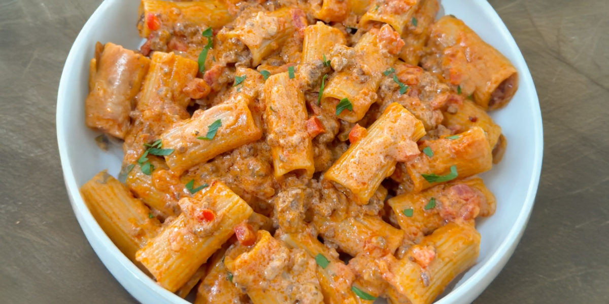 Cremige Paprika-Hackfleisch-Pasta