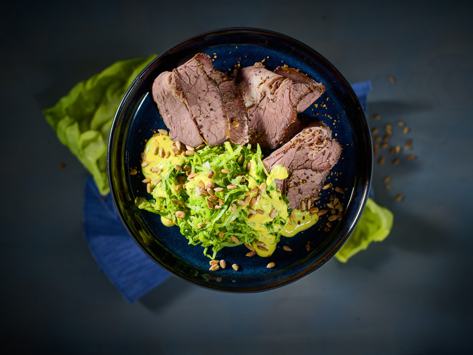 Bild zum Rezept: Brisket aus dem Smoker mit Spitzkohlsalat