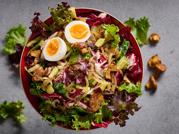 Bild zum Rezept: Lauwarmer Salat mit Pfifferlingen und Radicchio