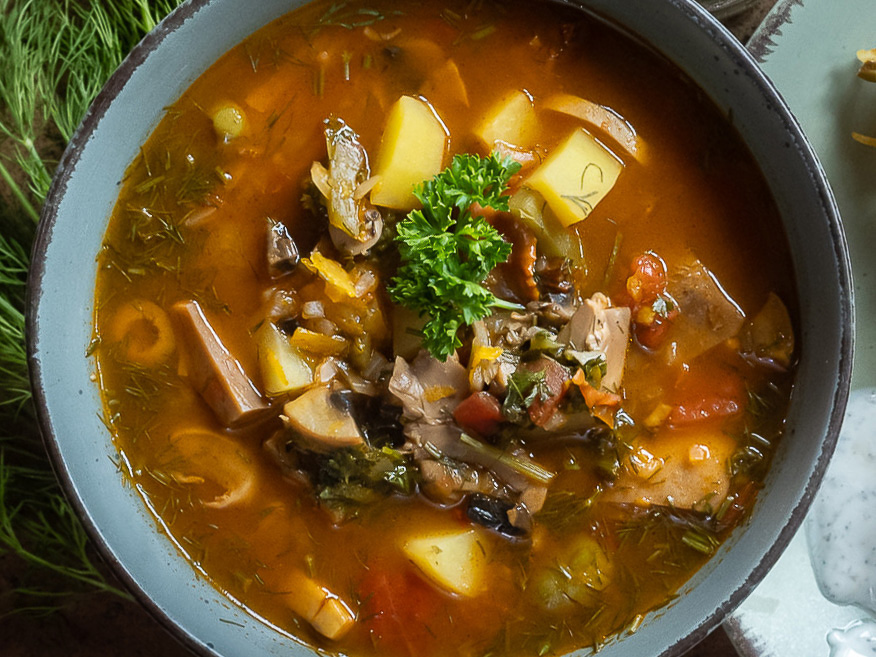 Bild zum Rezept: Gribnaja soljanka (Pilzsuppe auf russische Art)
